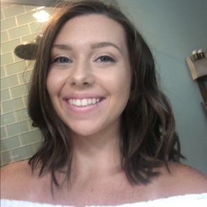 Meet your Posher, Halle